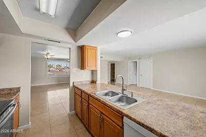5220 N 68th Avenue, Glendale, AZ 85303 - Photo 17