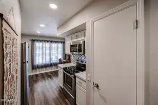 18621 N 104th Dr, Sun City, AZ 85373 - Photo 7