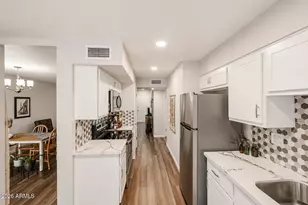 18621 N 104th Dr, Sun City, AZ 85373 - Photo 9