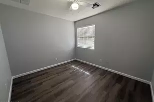 10823 N 70th Ave, Peoria, AZ 85345 - Photo 21