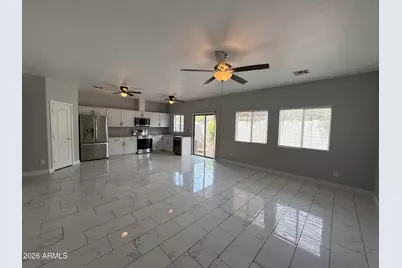 10823 N 70th Avenue, Peoria, AZ 85345 - Photo 3