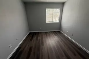 10823 N 70th Ave, Peoria, AZ 85345 - Photo 17