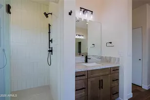 553 W Cavalry Rd, New River, AZ 85087 - Photo 29