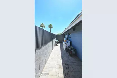 2214 S Granada Drive #B, Tempe, AZ 85282 - Photo 19