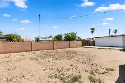 2242 E Chipman Road, Phoenix, AZ 85040 - Photo 25