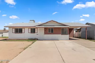 2242 E Chipman Road, Phoenix, AZ 85040 - Photo 1