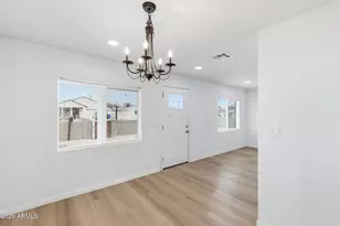 2750 E Wier Ave, Phoenix, AZ 85040 - Photo 13