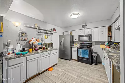 615 N Hobson --, Mesa, AZ 85203 - Photo 11