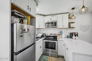 1447 E Mountain View Rd, Phoenix, AZ 85020 - Photo 9