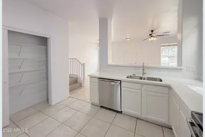 5216 W Albeniz Place, Phoenix, AZ 85043 - Photo 5
