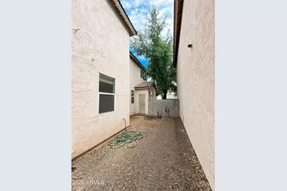 5216 W Albeniz Place, Phoenix, AZ 85043 - Photo 27