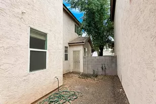 5216 W Albeniz Pl, Phoenix, AZ 85043 - Photo 27