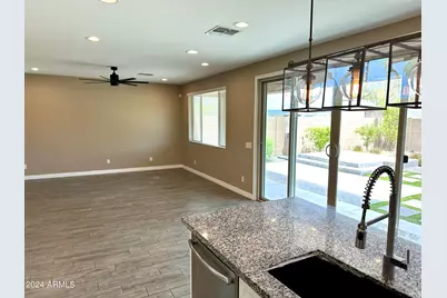 2930 E Sunland Avenue, Phoenix, AZ 85040 - Photo 11