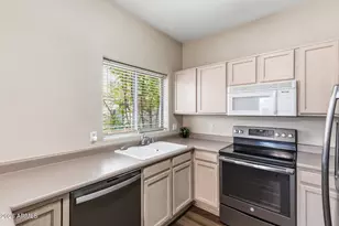 1018 W Janice Dr, Tempe, AZ 85283 - Photo 9
