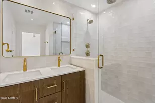 939 E Berridge Ln, Phoenix, AZ 85014 - Photo 17