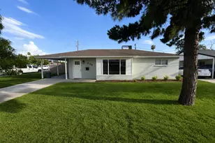 939 E Berridge Ln, Phoenix, AZ 85014 - Photo 1