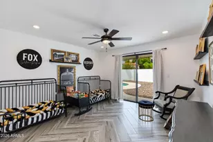 2102 E Orangewood Ave, Phoenix, AZ 85020 - Photo 15