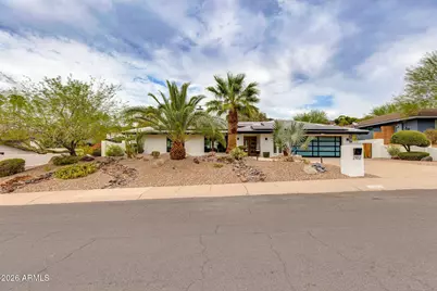 2102 E Orangewood Avenue, Phoenix, AZ 85020 - Photo 1