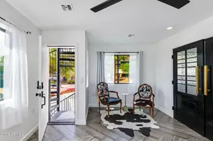 2102 E Orangewood Ave, Phoenix, AZ 85020 - Photo 23