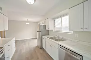 1339 N Hillcrest Cir, Mesa, AZ 85201 - Photo 9