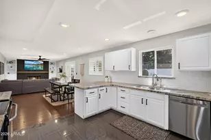 4526 N 87th Pl, Scottsdale, AZ 85251 - Photo 11