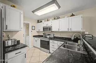 7712 W Oraibi Dr, Glendale, AZ 85308 - Photo 9