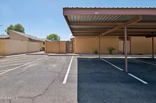 905 S Hacienda Dr, Tempe, AZ 85281 - Photo 25