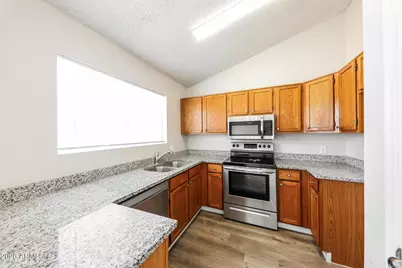 8538 W Columbine Drive, Peoria, AZ 85381 - Photo 11
