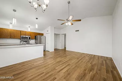 7021 S 43rd Way, Phoenix, AZ 85040 - Photo 7