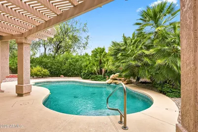 15674 W Echowood Court, Surprise, AZ 85374 - Photo 33