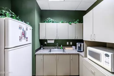 14001 N 7th Street #E109, Phoenix, AZ 85022 - Photo 17