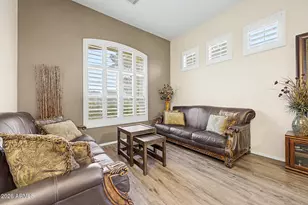 265 E Liberty Ln, Gilbert, AZ 85296 - Photo 5