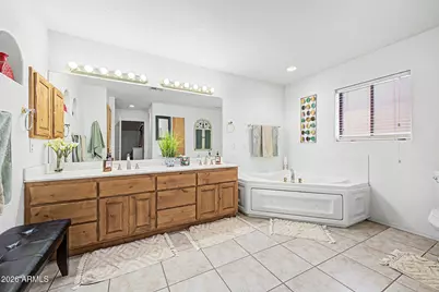 560 Topeka Drive, Wickenburg, AZ 85390 - Photo 9