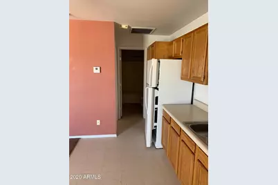4015 N Montezuma Drive #Unit B, Eloy, AZ 85131 - Photo 3