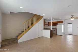 2021 S Granada Dr, Tempe, AZ 85282 - Photo 9
