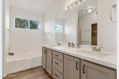 636 W Dublin Street, Gilbert, AZ 85233 - Photo 11