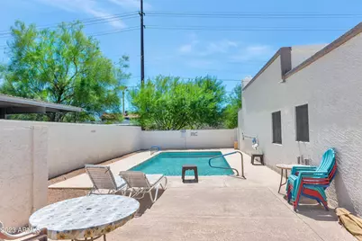 3401 N 37th Street #Unit 7, Phoenix, AZ 85018 - Photo 15
