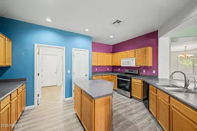 4037 W Kelton Avenue, Phoenix, AZ 85053 - Photo 17