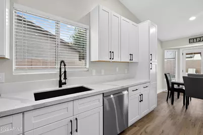 8947 W Sierra Vista Drive, Glendale, AZ 85305 - Photo 13