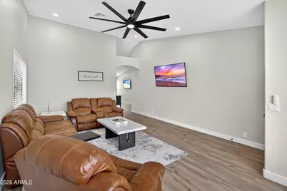 8947 W Sierra Vista Drive, Glendale, AZ 85305 - Photo 7