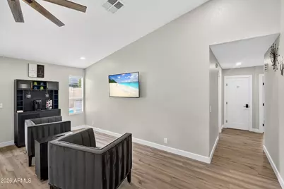 8947 W Sierra Vista Drive, Glendale, AZ 85305 - Photo 9