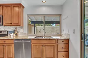 2324 W Port Au Prince Ln, Phoenix, AZ 85023 - Photo 17