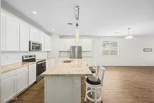 17852 W Country Club Terrace, Surprise, AZ 85387 - Photo 11