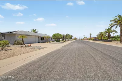 16022 N Lakeforest Drive, Sun City, AZ 85351 - Photo 5