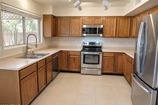 4309 E Rockledge Rd, Phoenix, AZ 85044 - Photo 3