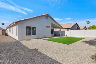 741 E Cantebria Dr, Gilbert, AZ 85296 - Photo 25