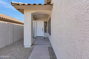 741 E Cantebria Dr, Gilbert, AZ 85296 - Photo 3