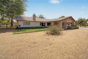 4835 W Port Au Prince Ln, Glendale, AZ 85306 - Photo 5