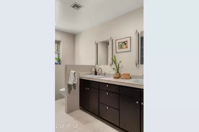 3205 E Clarendon Avenue, Phoenix, AZ 85018 - Photo 7