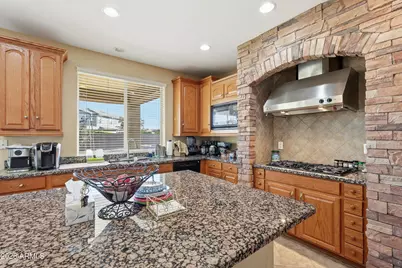 18391 W Port Royale Lane, Surprise, AZ 85388 - Photo 23